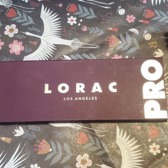 ✨️Lorac Pro4✨️ - Picture 2 of 3